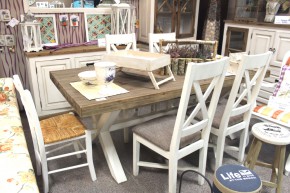 Prowansalski drewniany stół dla całej rodziny w dobrej cenie!